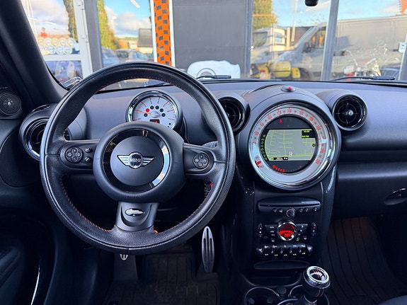 MINI John Cooper Works 12 of 24