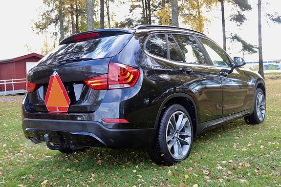 BMW X1 3 of 10