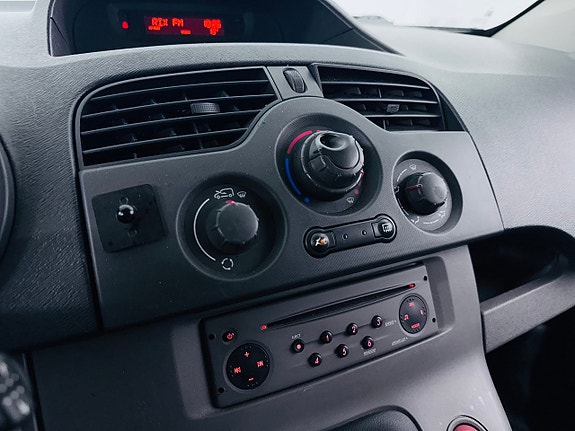 Renault Kangoo Express 11 of 15