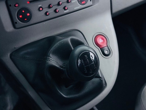Renault Kangoo Express 12 of 15