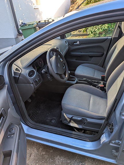 Ford Focus 7 of 12