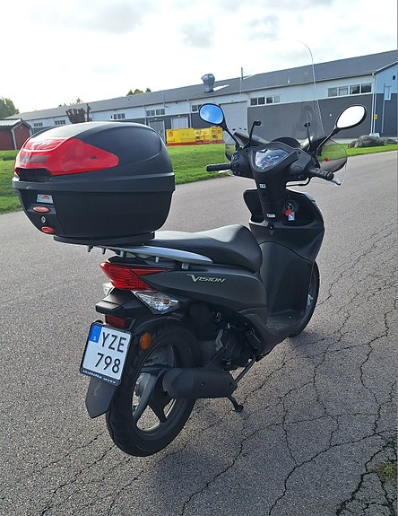 Honda NSC50 Vision 3 of 4