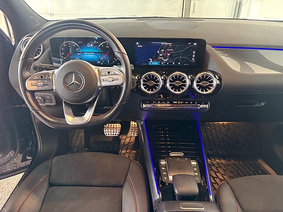 Mercedes-Benz GLA 200 9 of 9