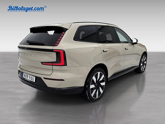 Volvo EX90 7 of 18
