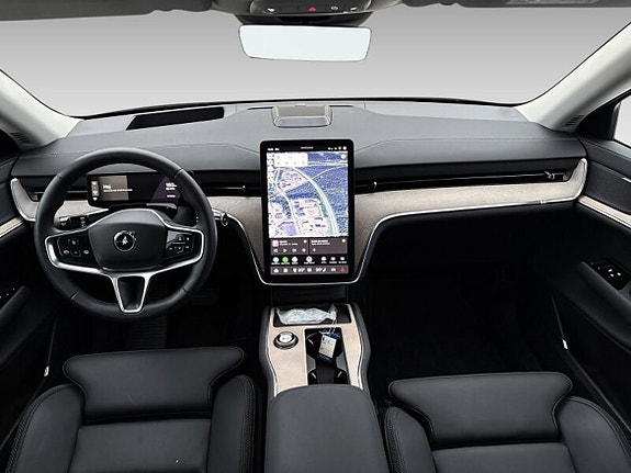 Volvo EX90 15 of 18