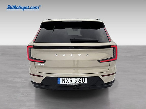 Volvo EX90 8 of 18