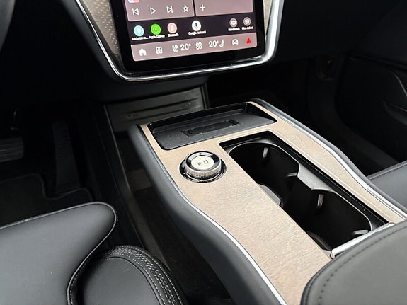 Volvo EX90 17 of 18