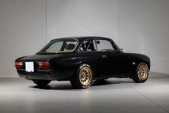 Alfa Romeo GT 4 of 29