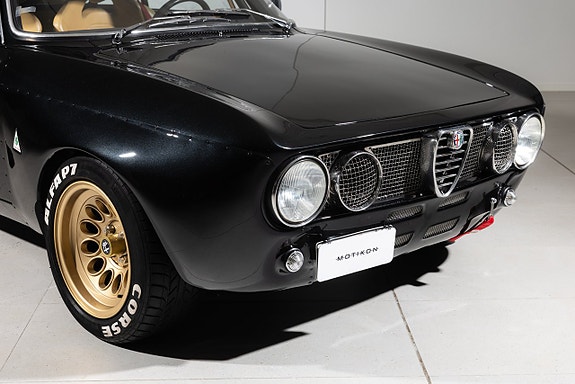 Alfa Romeo GT 2 of 29