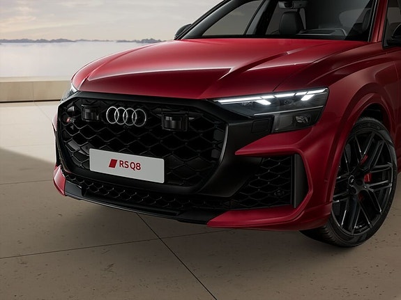 Audi RS Q8 7 of 10