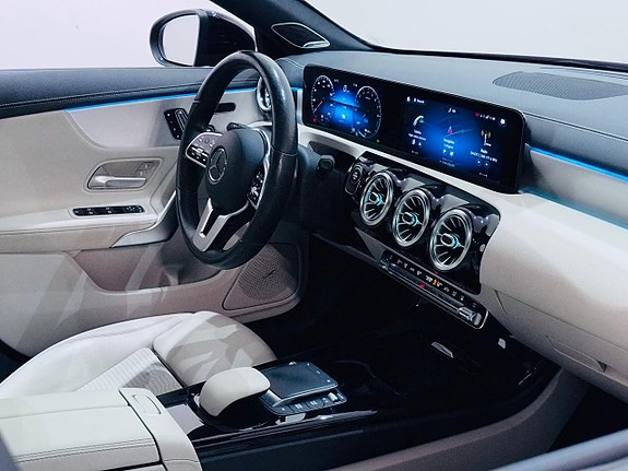 Mercedes-Benz CLA250 e 4 of 23