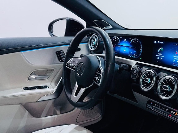 Mercedes-Benz CLA250 e 5 of 23