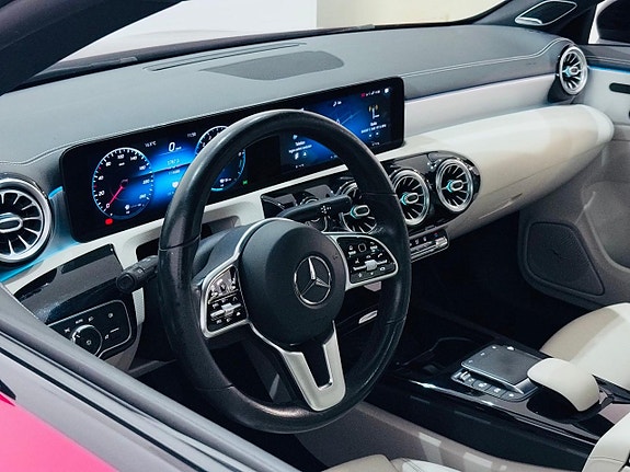 Mercedes-Benz CLA250 e 8 of 23