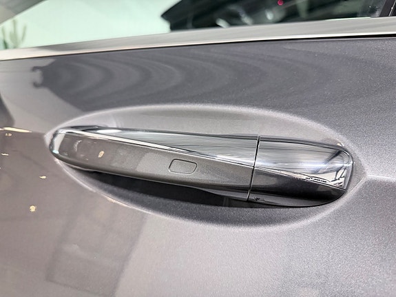 Mercedes-Benz E220 d 25 of 30