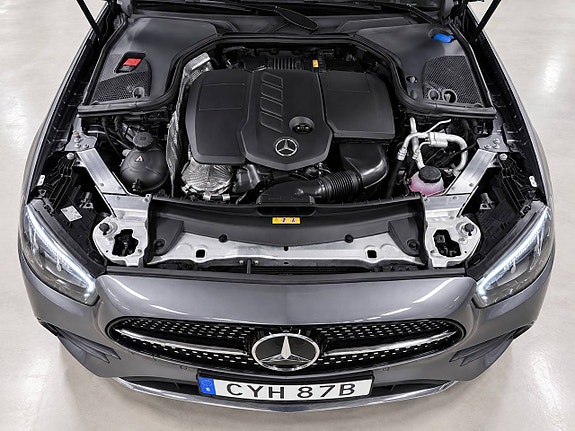 Mercedes-Benz E220 d 28 of 30