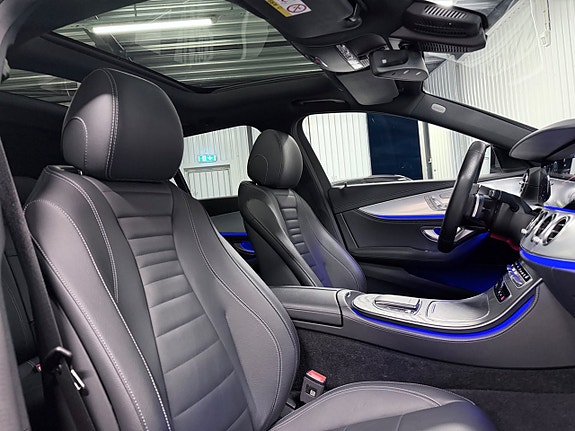Mercedes-Benz E220 d 23 of 30