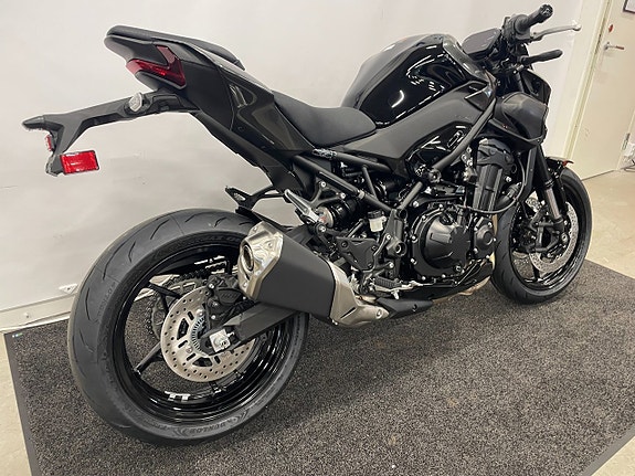 Kawasaki Z900 "Fabriksny hoj 2027" 4 of 5
