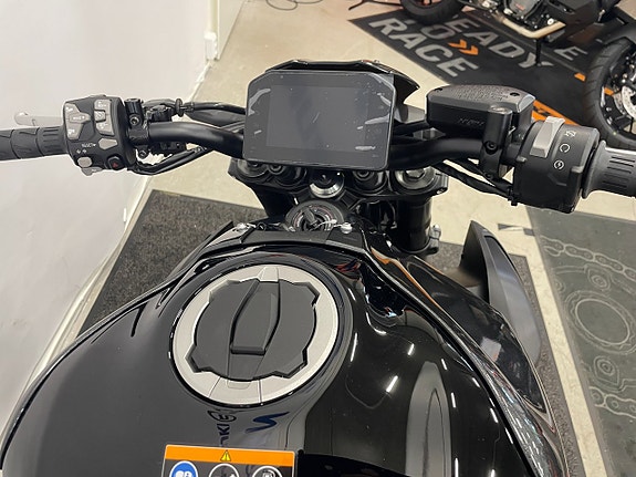 Kawasaki Z900 "Fabriksny hoj 2027" 5 of 5