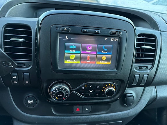 Opel Vivaro 12 of 23
