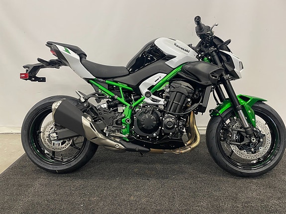 Kawasaki Z900 "Fabriksny hoj 2027" 2 of 8