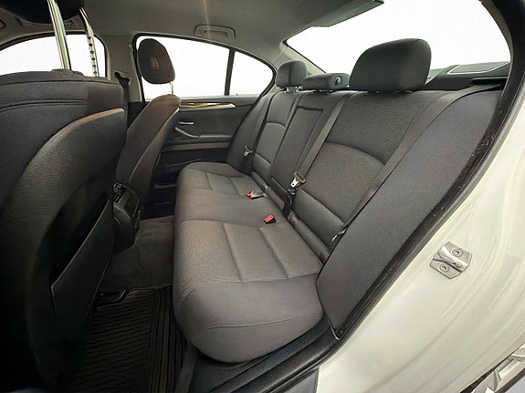 BMW 520d 14 of 30