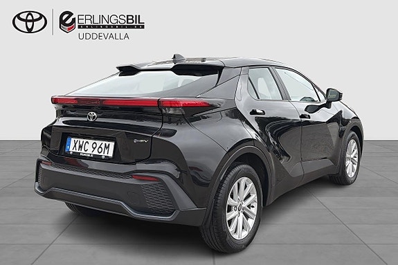 Toyota C-HR 13 of 16