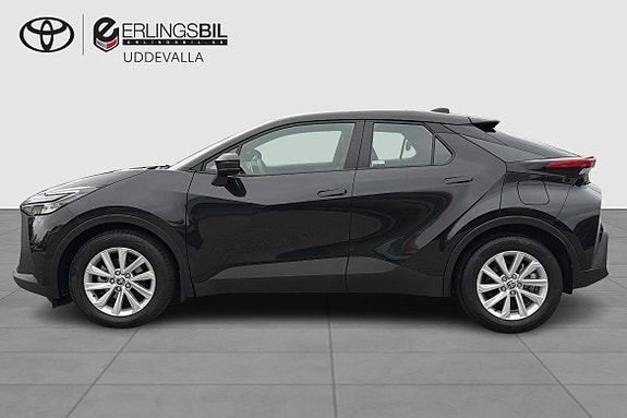 Toyota C-HR 4 of 16