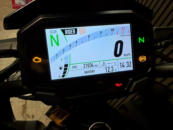 Kawasaki Z900 14 of 14