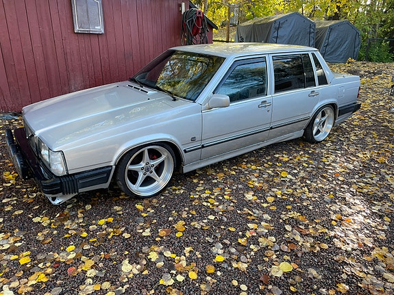 Volvo 760 3 of 11