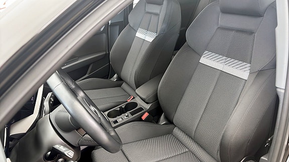 Audi A3 8 of 12