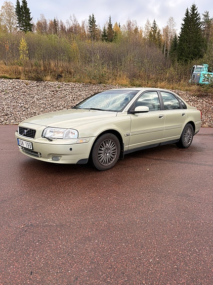 Volvo S80 3 of 9