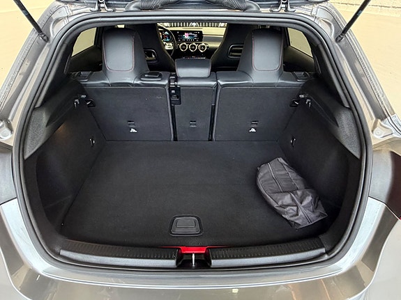 Mercedes-Benz A 250 e 17 of 28