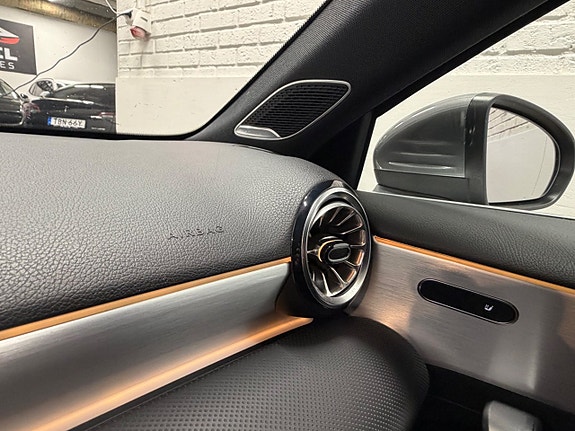 Mercedes-Benz A 250 e 20 of 28