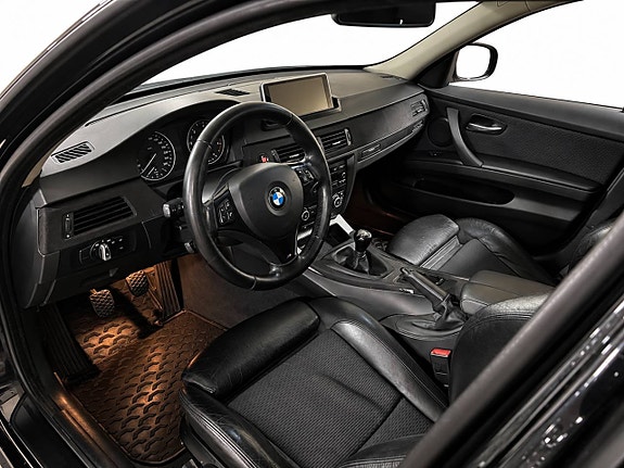 BMW 320d 9 of 12