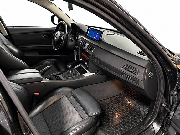 BMW 320d 12 of 12