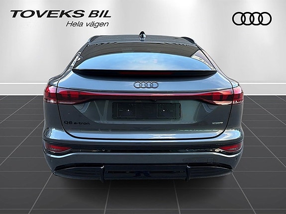 Audi Q6 e-tron 4 of 16