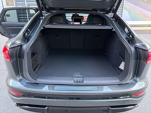Audi Q6 e-tron 15 of 16