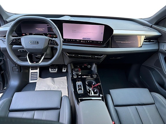 Audi Q6 e-tron 12 of 16