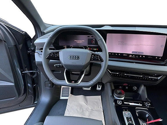 Audi Q6 e-tron 11 of 16