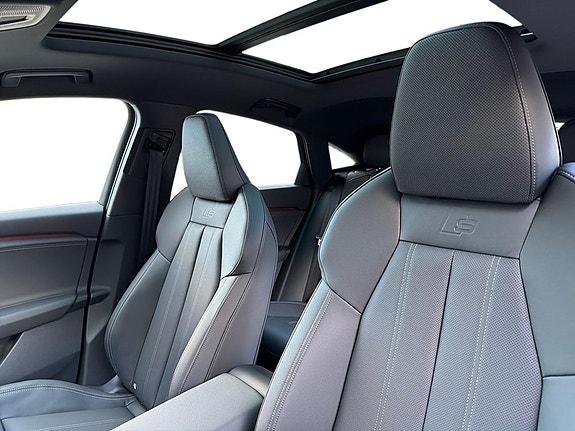 Audi Q6 e-tron 13 of 16