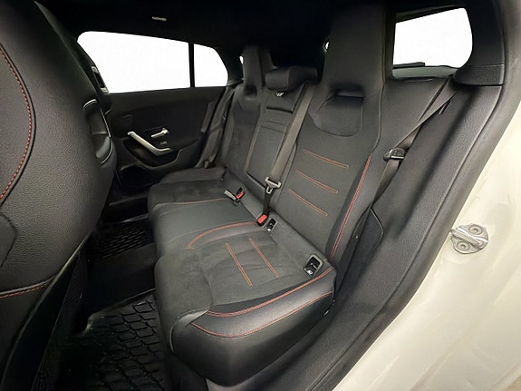 Mercedes-Benz CLA250 e 29 of 30
