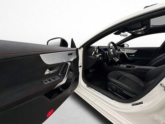 Mercedes-Benz CLA250 e 9 of 30