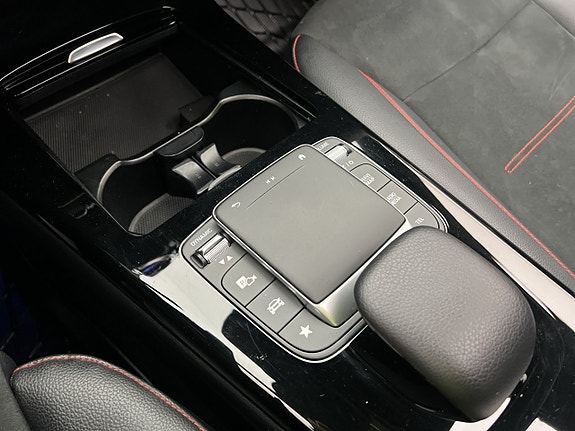 Mercedes-Benz CLA250 e 24 of 30