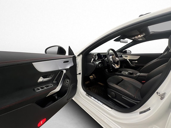Mercedes-Benz CLA250 e 9 of 30
