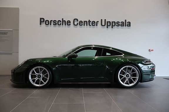 Porsche 911 GT3 2 of 10