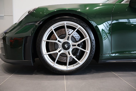 Porsche 911 GT3 4 of 10