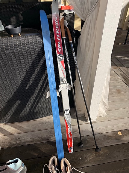 Splitkein Step längdskidor 175 cm med Swix-stavar