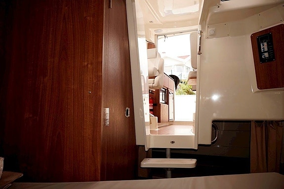 Quicksilver Captur 905 Pilothouse / Mercury 350 Verado 16 of 25