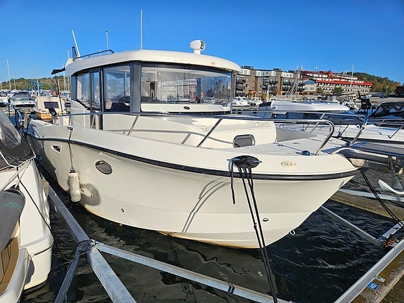Quicksilver Captur 905 Pilothouse / Mercury 350 Verado 2 of 25