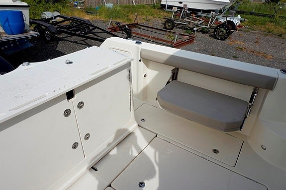 Quicksilver Captur 905 Pilothouse / Mercury 350 Verado 5 of 25
